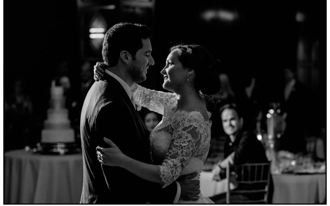 How to have meaningful wedding photographs | Teaser Tuesday of Kristen and Derek’s perfect Kansas City wedding at Brass on Baltimore